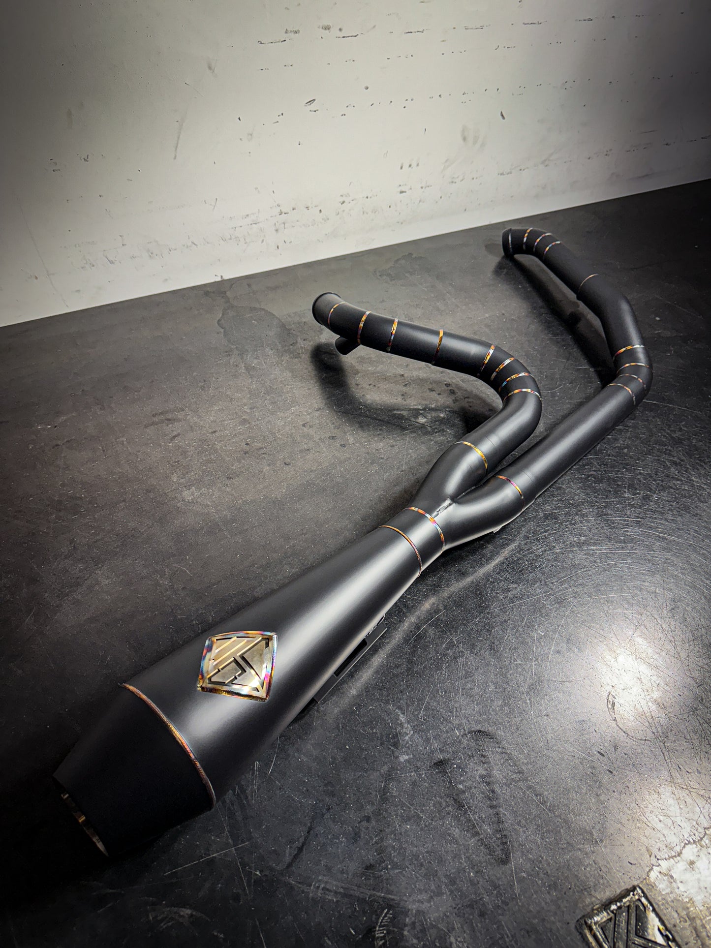 2018-2025 M8 SOFTAIL - BIG BORE 4.5 "WORKS EDITION"