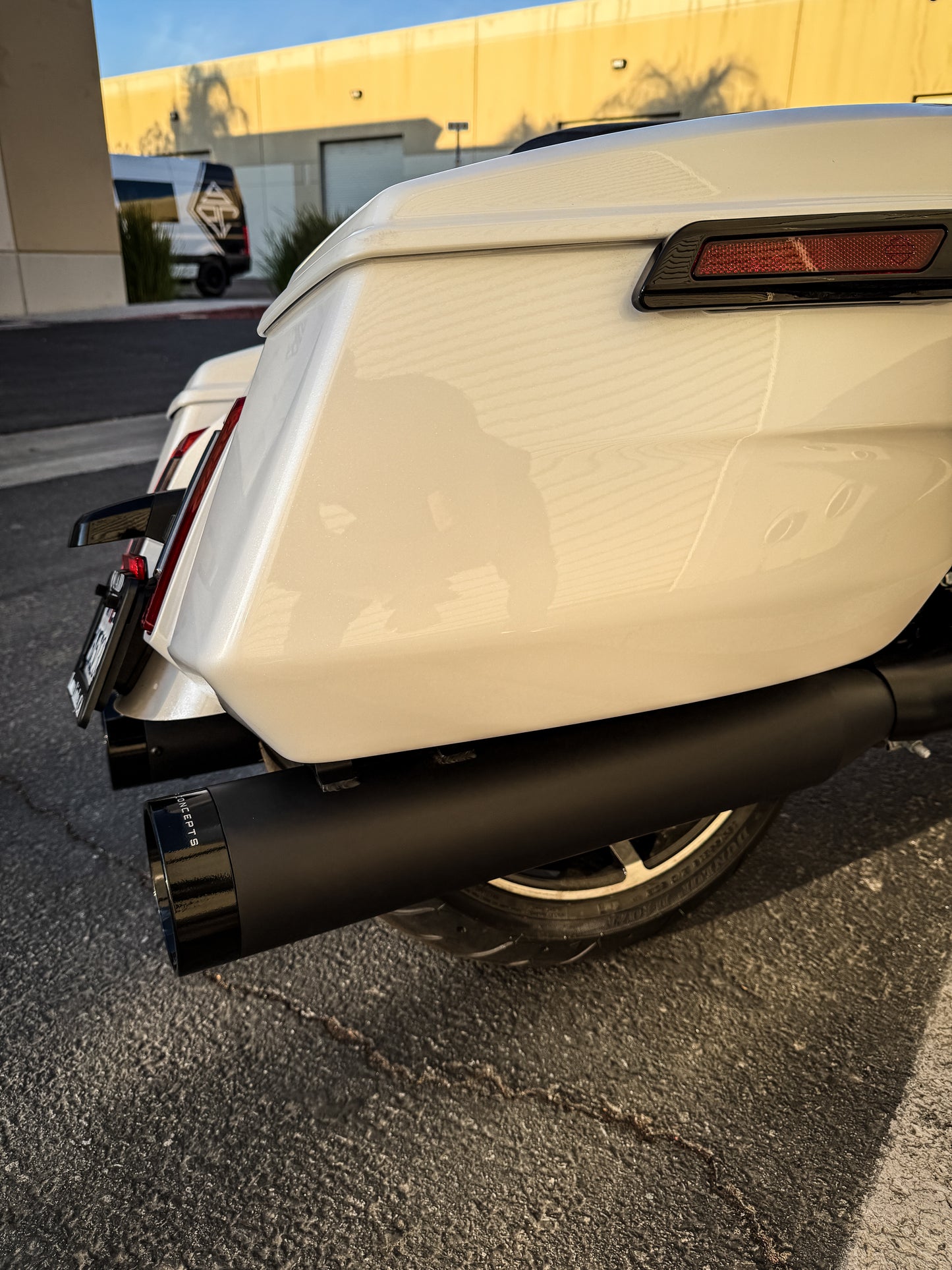 2017-2026 M8 BAGGER - STREET PRO 4.5" SLIP ON'S