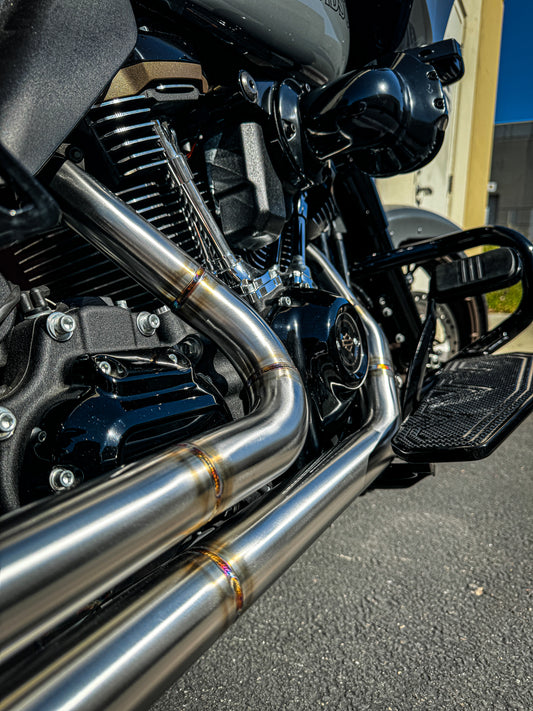 2017-2025 M8 BAGGER - MID LENGTH “ELSINORE”
