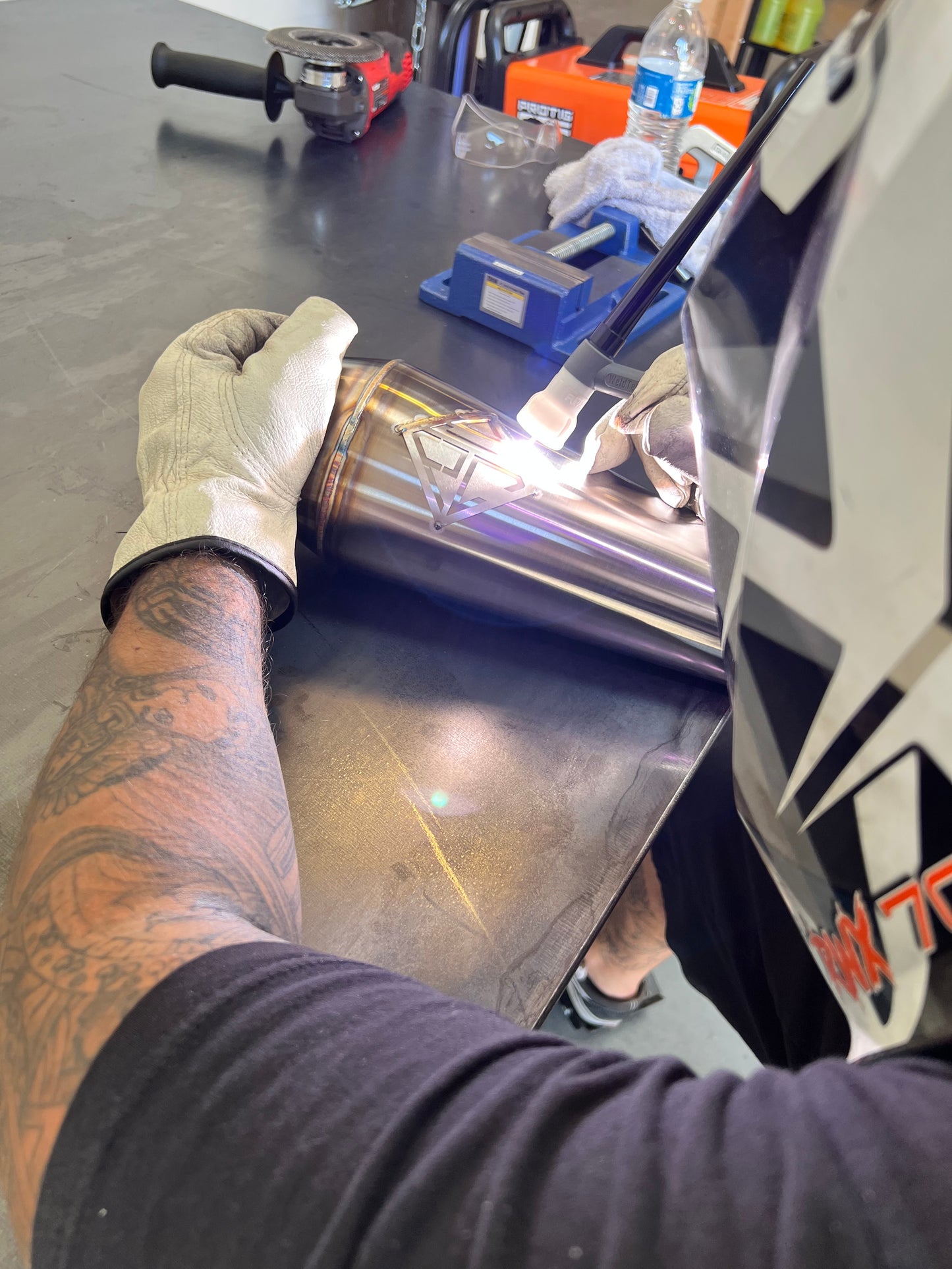 Tig welded Cutback Exhaust made for the Harley Davison M8 Bagger